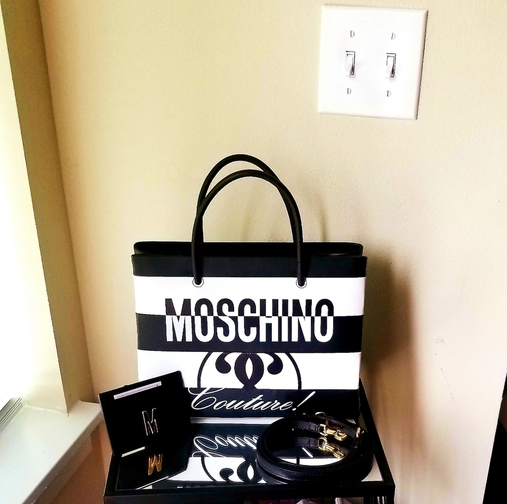 MOSCHINO BUNDLE TOTE/CROSSBODY & WALLET - Picture 1 of 5